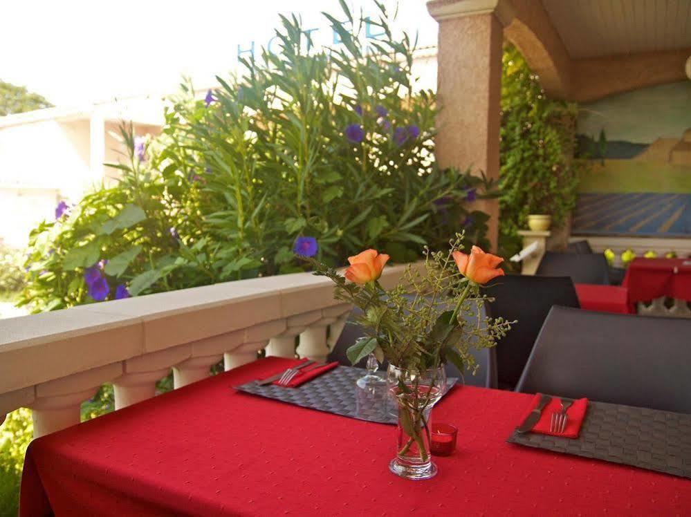 Le Grand Jardin Hotel Aujargues Екстериор снимка